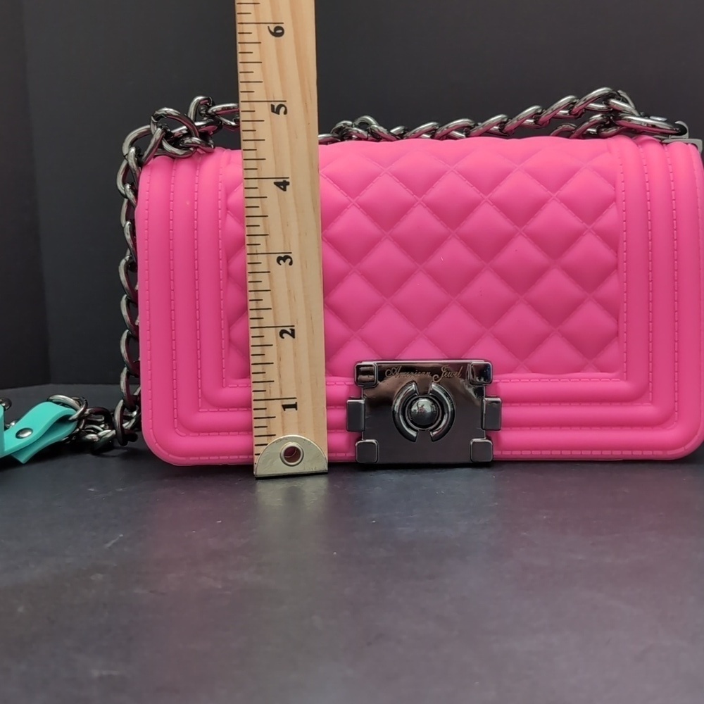 American Jewel Girls Pink Quilted Gummy Shoulder Bag with Chain Link Strap. - Picture 14 of 15